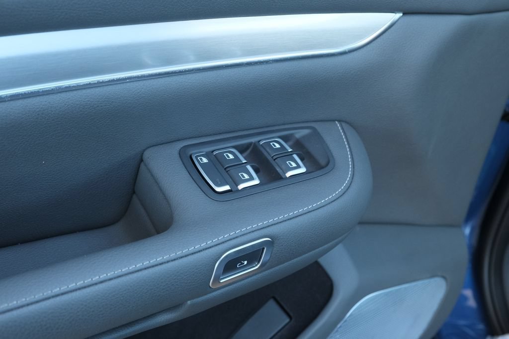 New 2024 VinFast VF 9 Plus AWD/4WD image 25