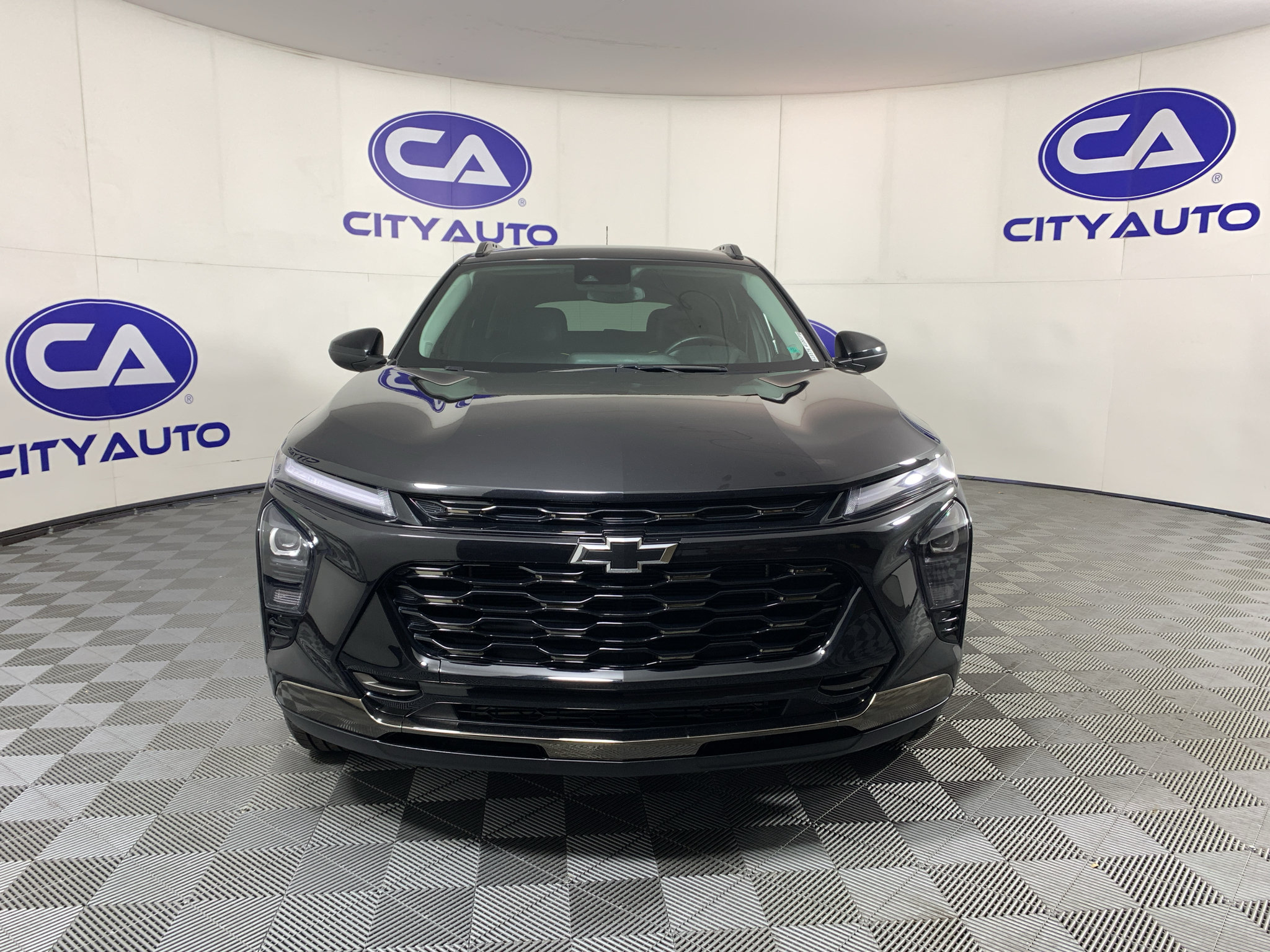 Used 2025 Chevrolet Trax ACTIV w/ Sunroof Package FWD image 9