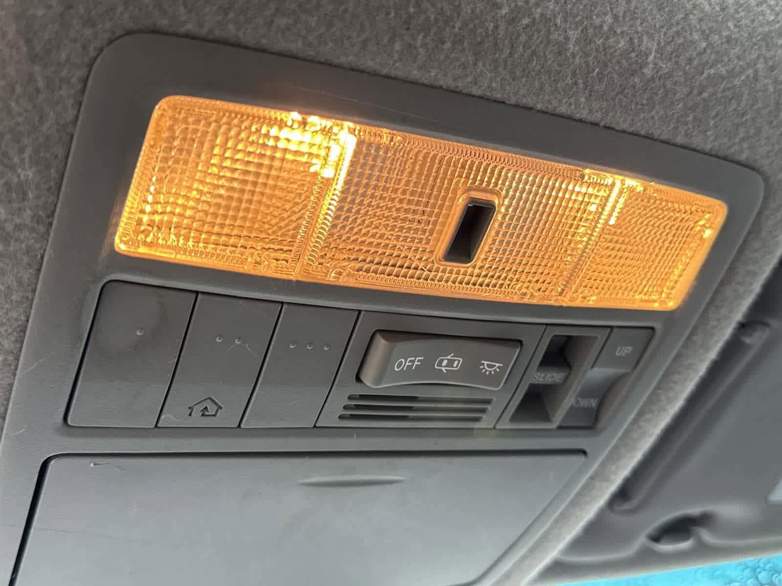Used 2013 Toyota Highlander Limited image 20