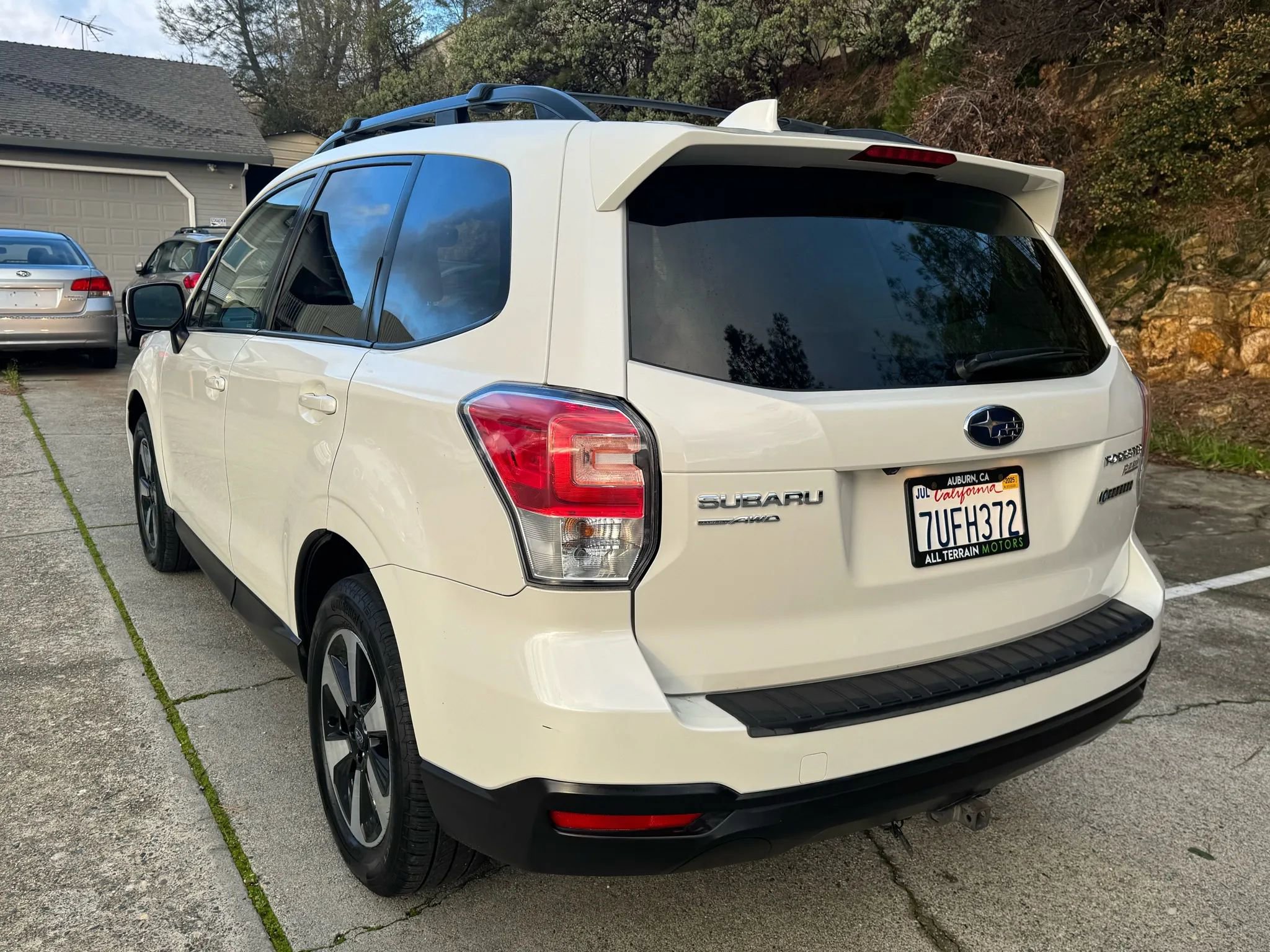 Used 2017 Subaru Forester 2.5i Premium w/ All-Weather Package image 5