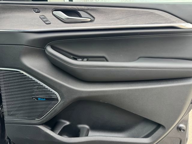 Used 2021 Jeep Grand Cherokee L Overland w/ Luxury Tech Group IV image 28