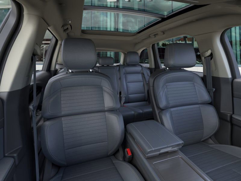 New 2025 Lincoln Nautilus Reserve image 10