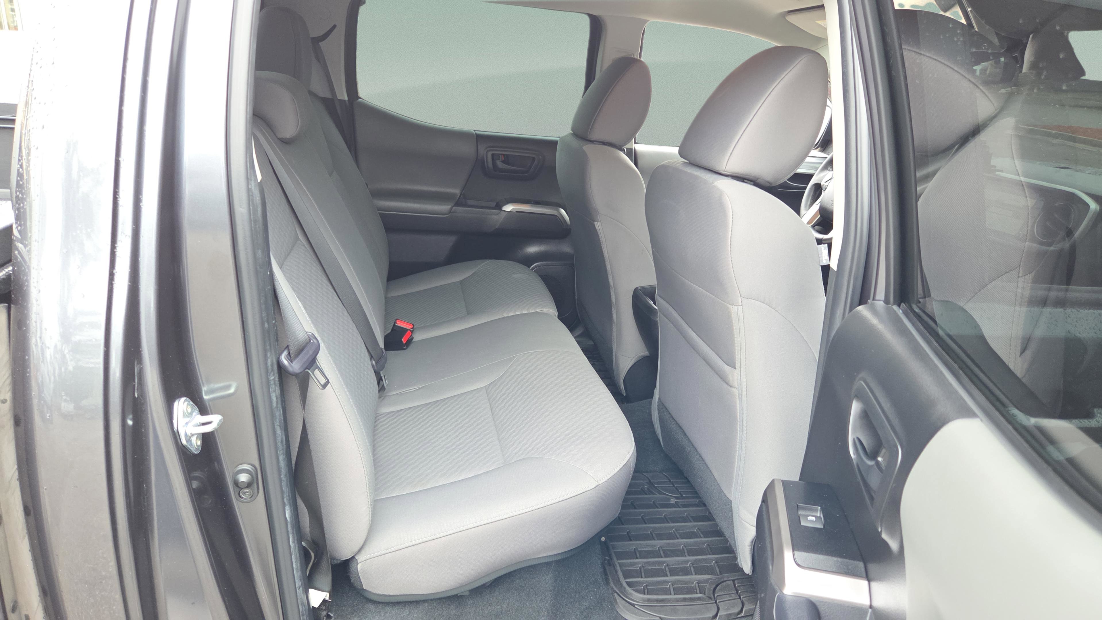 Used 2022 Toyota Tacoma SR5 image 15