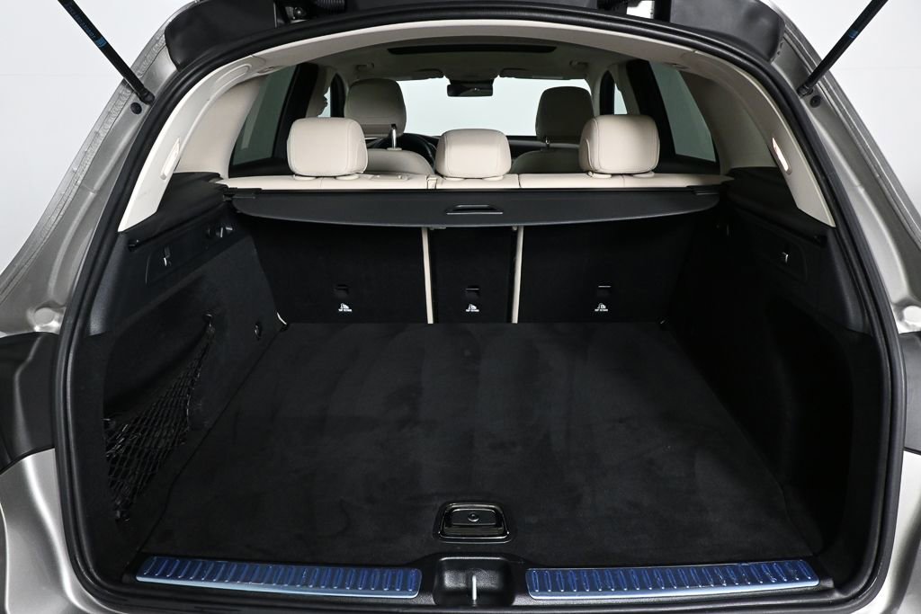 Certified 2022 Mercedes-Benz GLC 300 w/ Premium Package Lite image 30