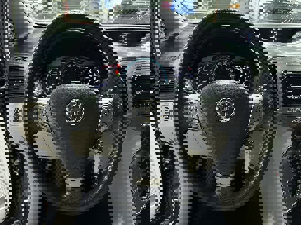 Used 2012 Toyota Venza LE w/ LE Convenience Pkg image 18