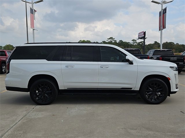 Used 2023 Cadillac Escalade ESV Premium Luxury image 11