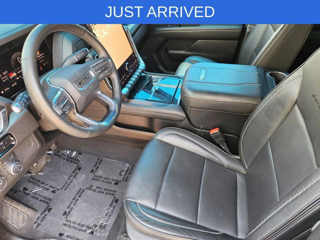 Used 2025 GMC Yukon XL Denali AWD/4WD video 4