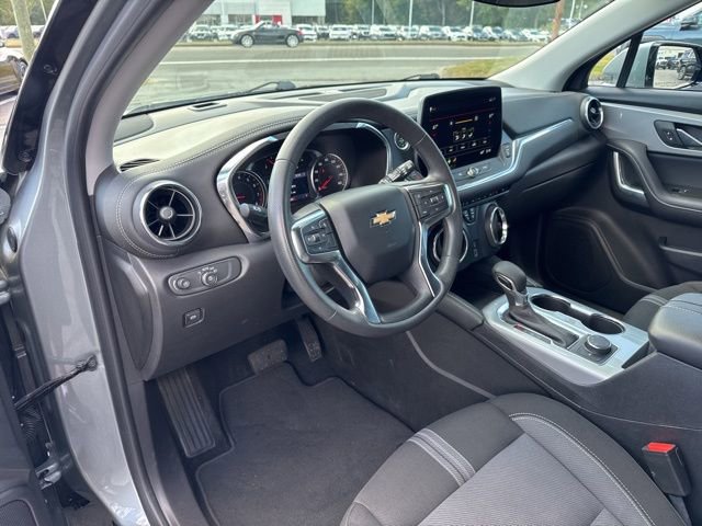 Used 2025 Chevrolet Blazer LT AWD/4WD image 8
