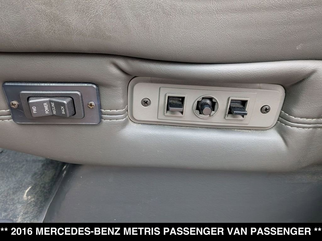 Used 2016 Mercedes-Benz Metris Passenger image 10