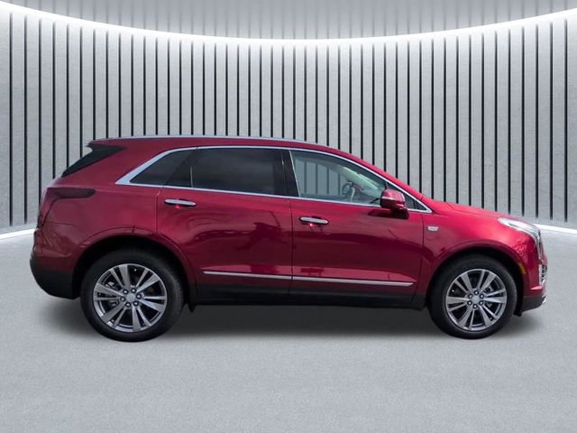 Certified 2025 Cadillac XT5 Premium Luxury w/ LPO, Floor Liner Package AWD/4WD image 3