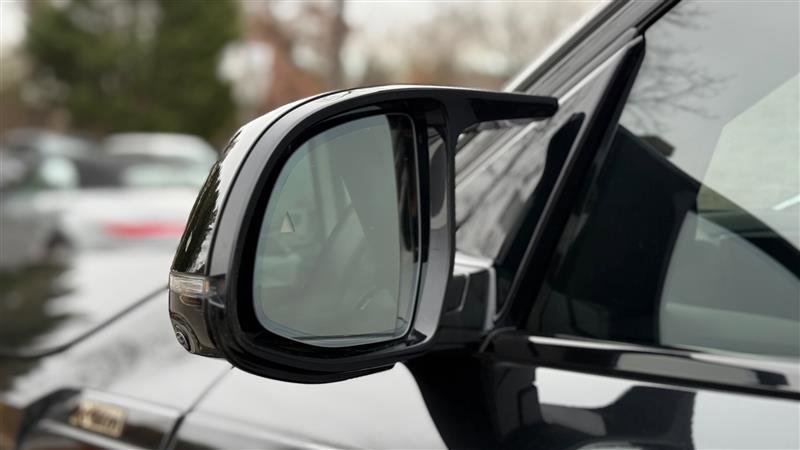 Used 2024 BMW XM image 37