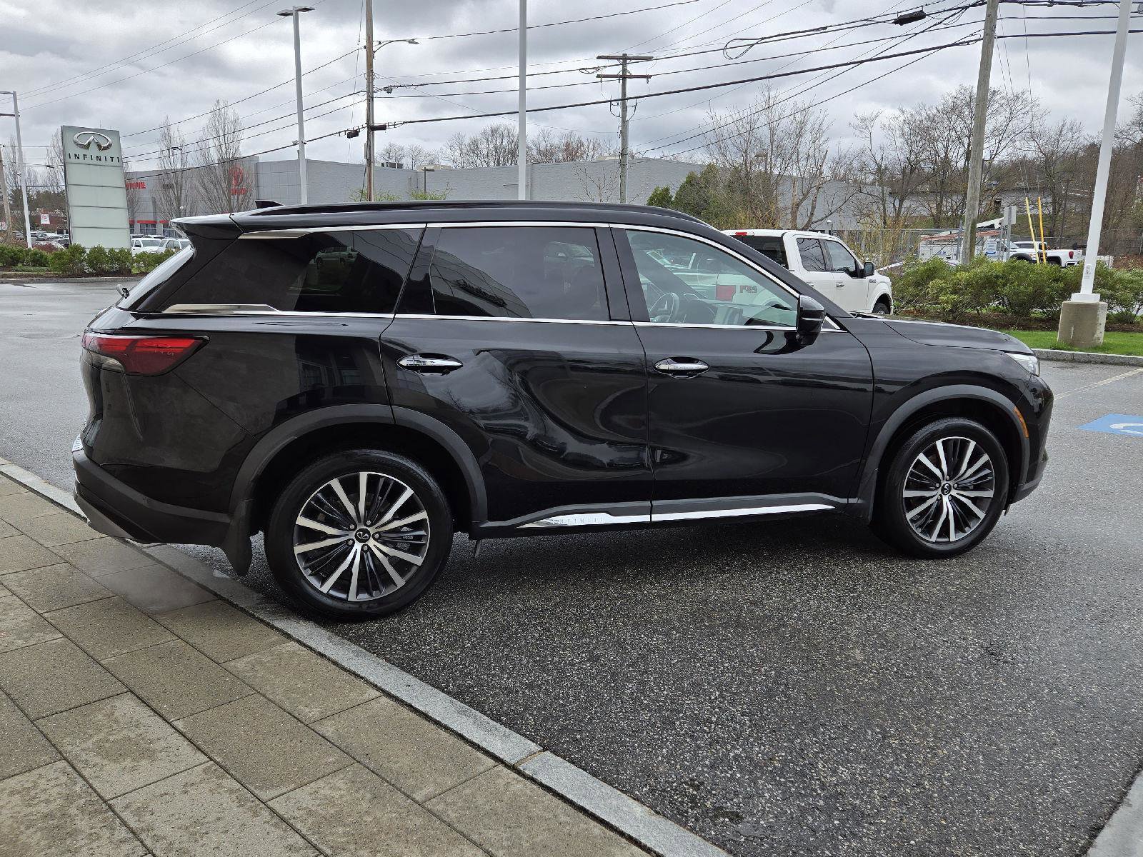 Certified 2023 INFINITI QX60 Autograph w/ Cargo Package image 17