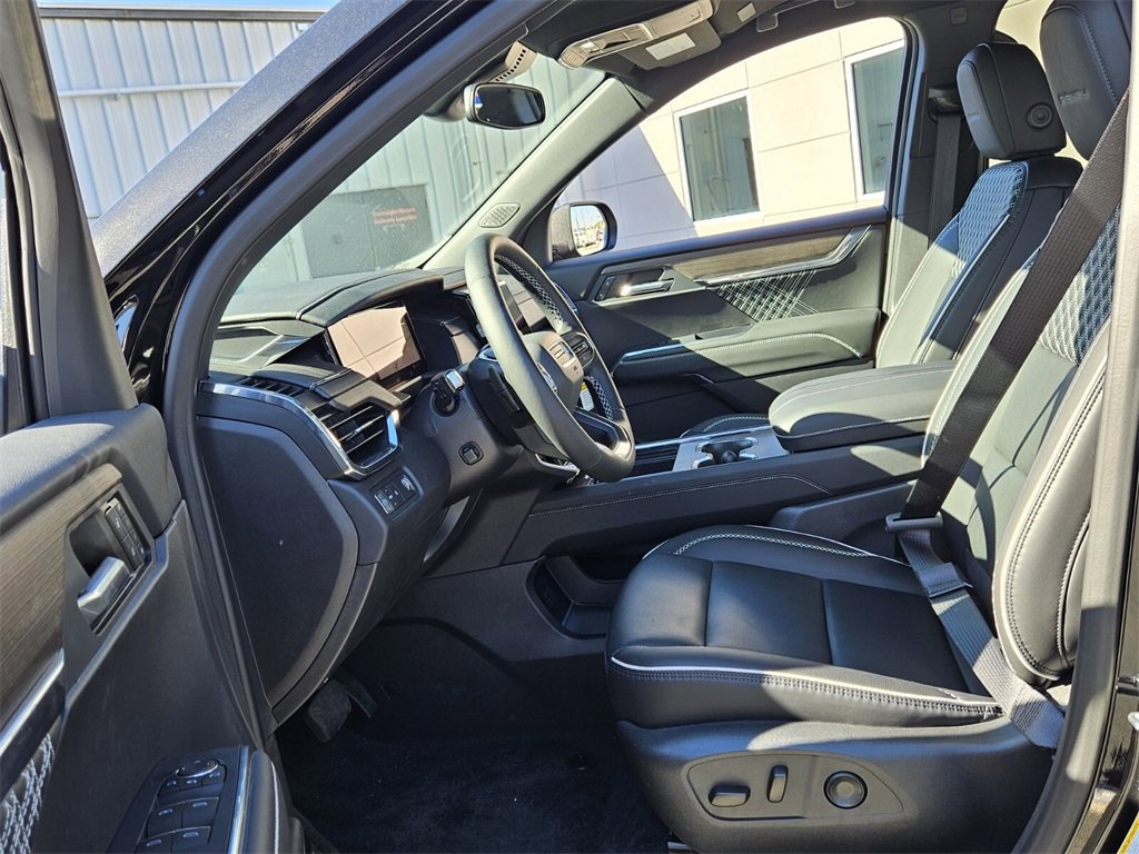 New 2025 GMC Acadia Denali image 3