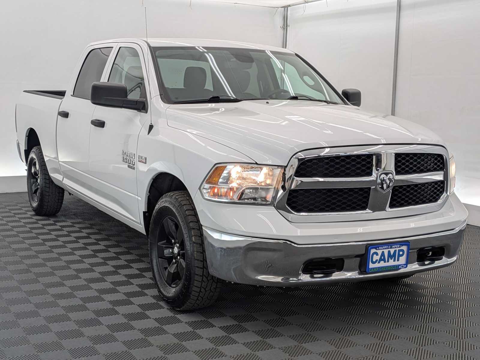 Used 2022 RAM 1500 Classic SLT w/ Protection Group AWD/4WD image 8