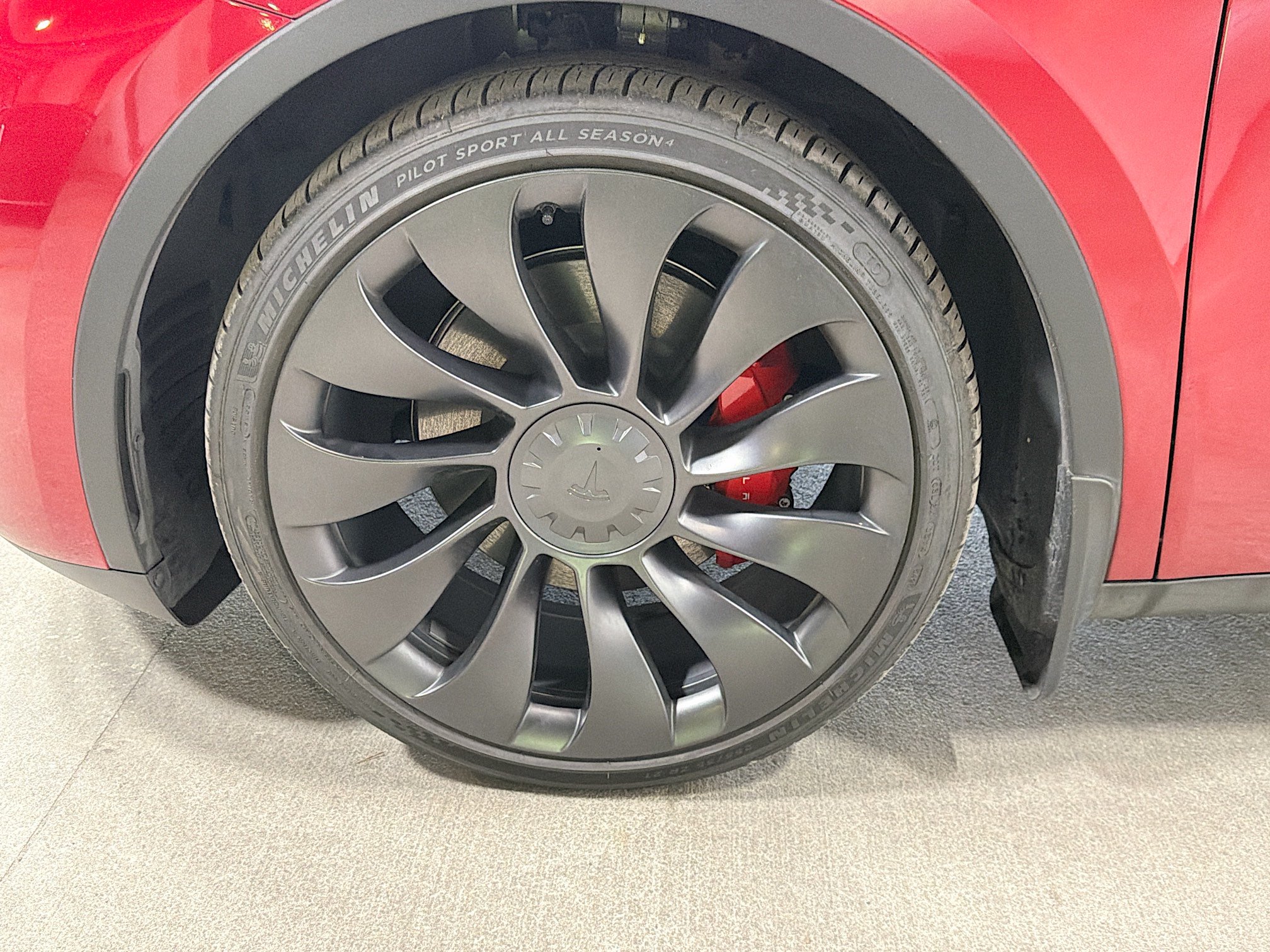 Used 2024 Tesla Model Y Performance AWD/4WD image 39