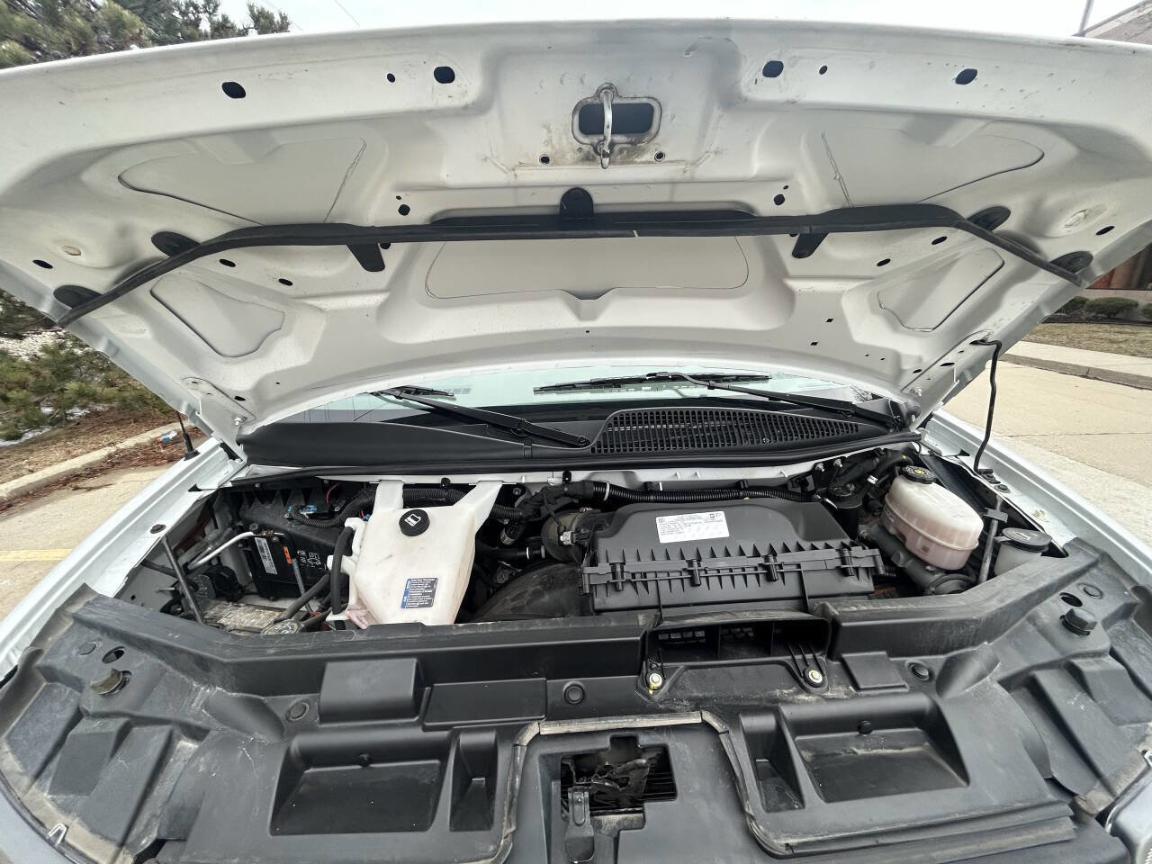 Used 2022 Chevrolet Express 2500 image 2