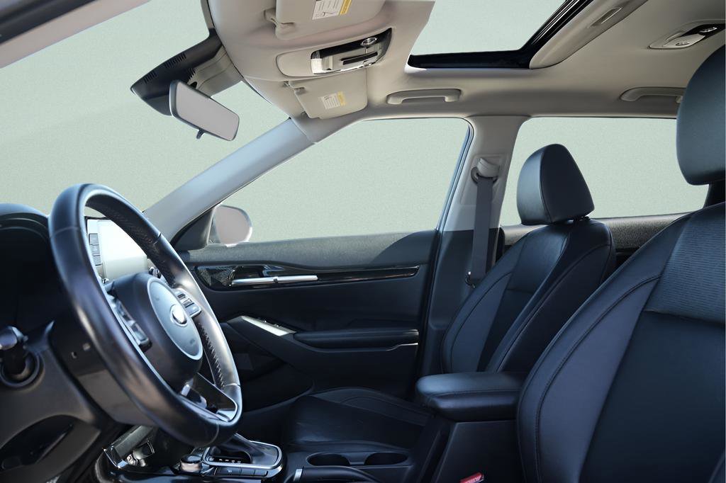 Used 2021 Kia Seltos EX image 24