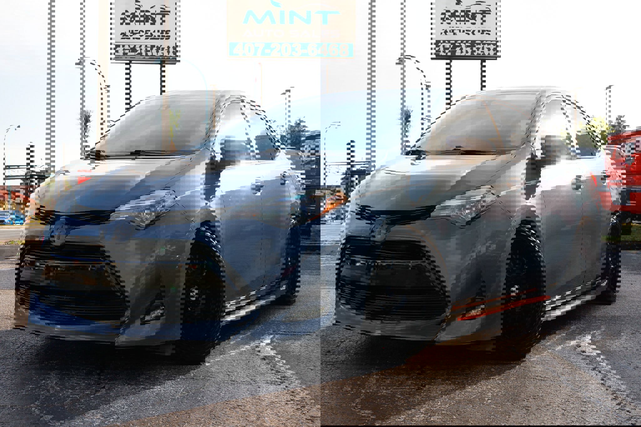 Used 2019 Toyota Corolla LE image 1