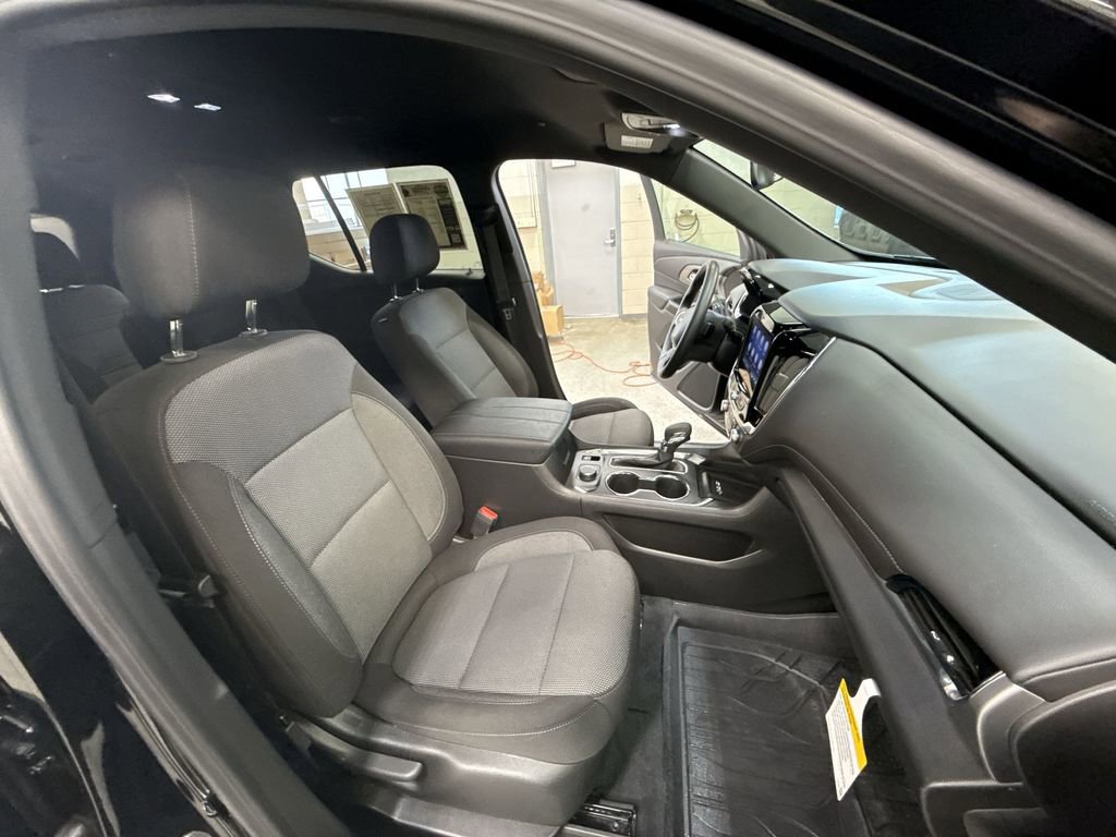 Certified 2023 Chevrolet Traverse LT FWD image 37