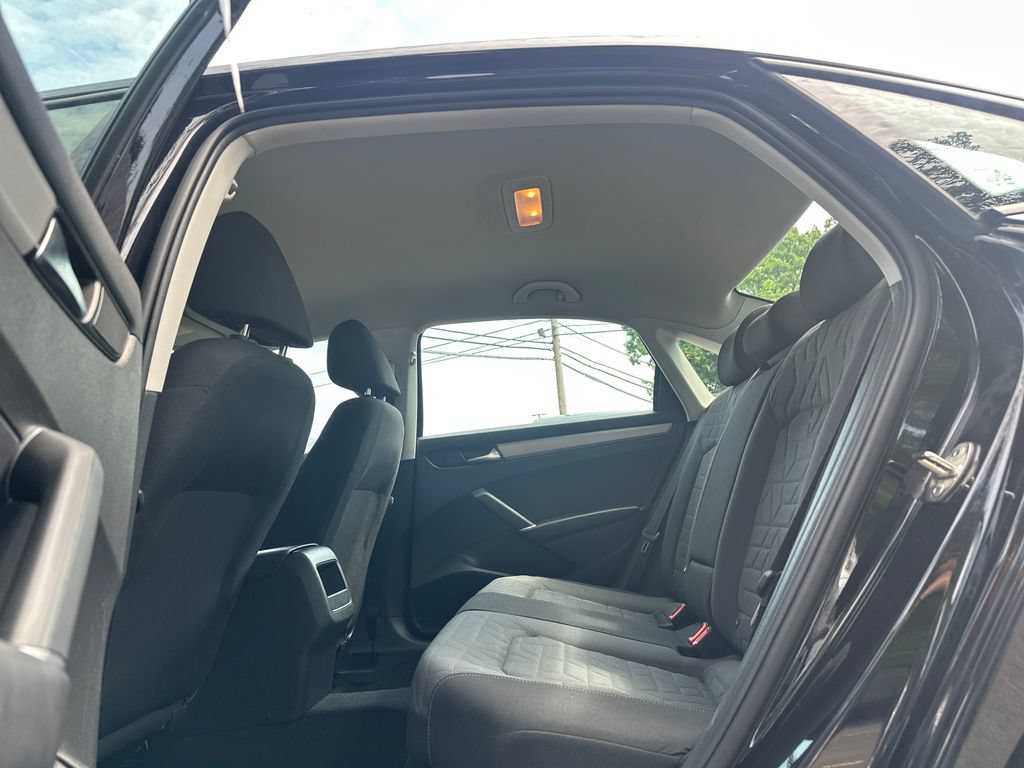 Certified 2021 Volkswagen Passat 2.0T S FWD image 18