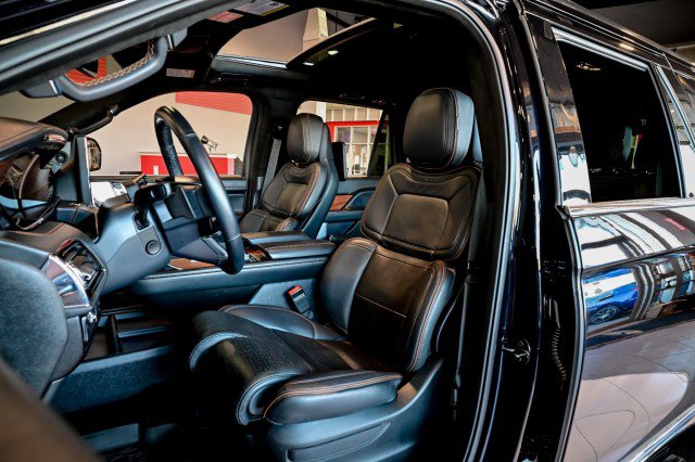 Used 2022 Lincoln Navigator L Black Label image 16