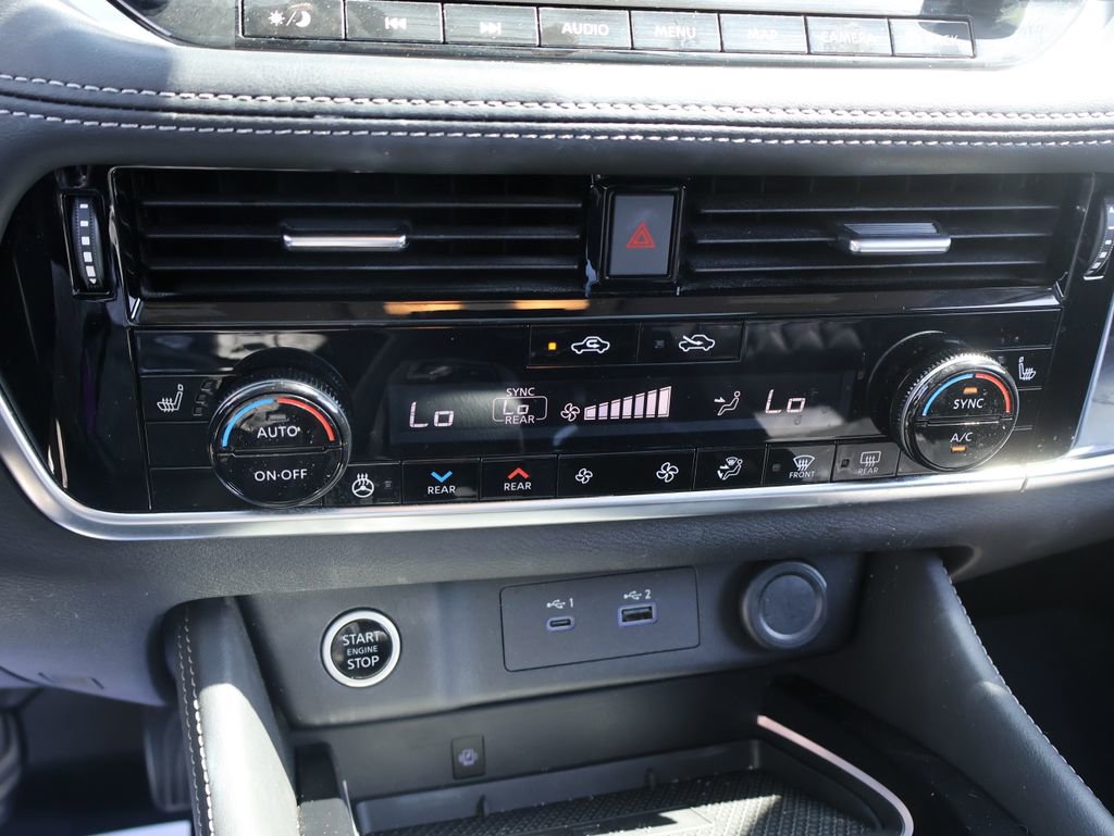 Used 2021 Nissan Rogue Platinum AWD/4WD image 39