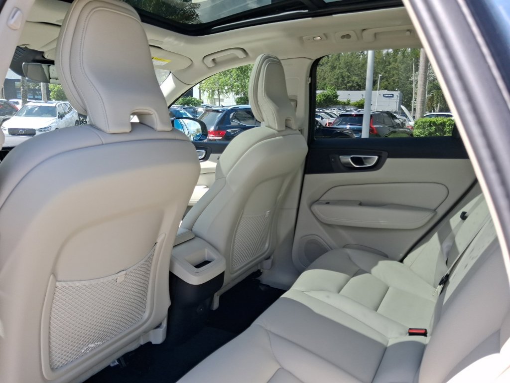 Used 2024 Volvo XC60 B5 Plus w/ Protection Package Premier AWD/4WD image 7