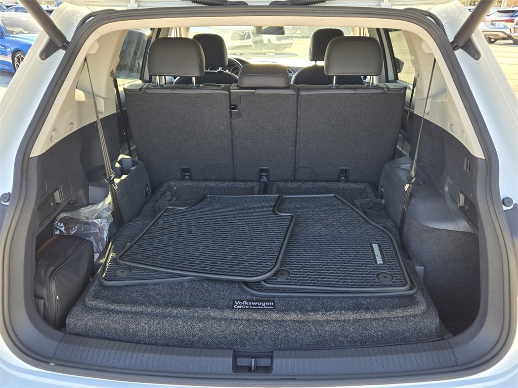 Used 2018 Volkswagen Tiguan SEL image 15