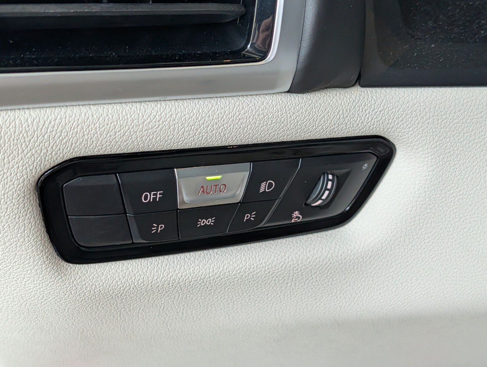 Used 2026 BMW 840i xDrive AWD/4WD image 18