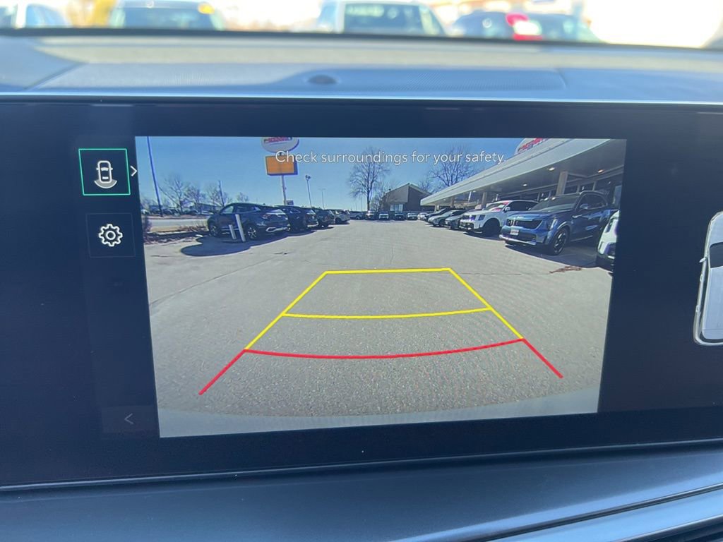 Certified 2025 Kia Sorento S image 51