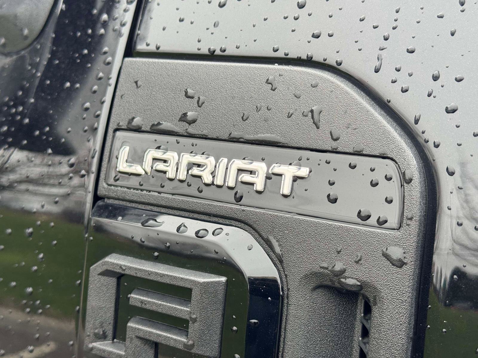 Used 2025 Ford F250 Lariat w/ Black Appearance Package image 11