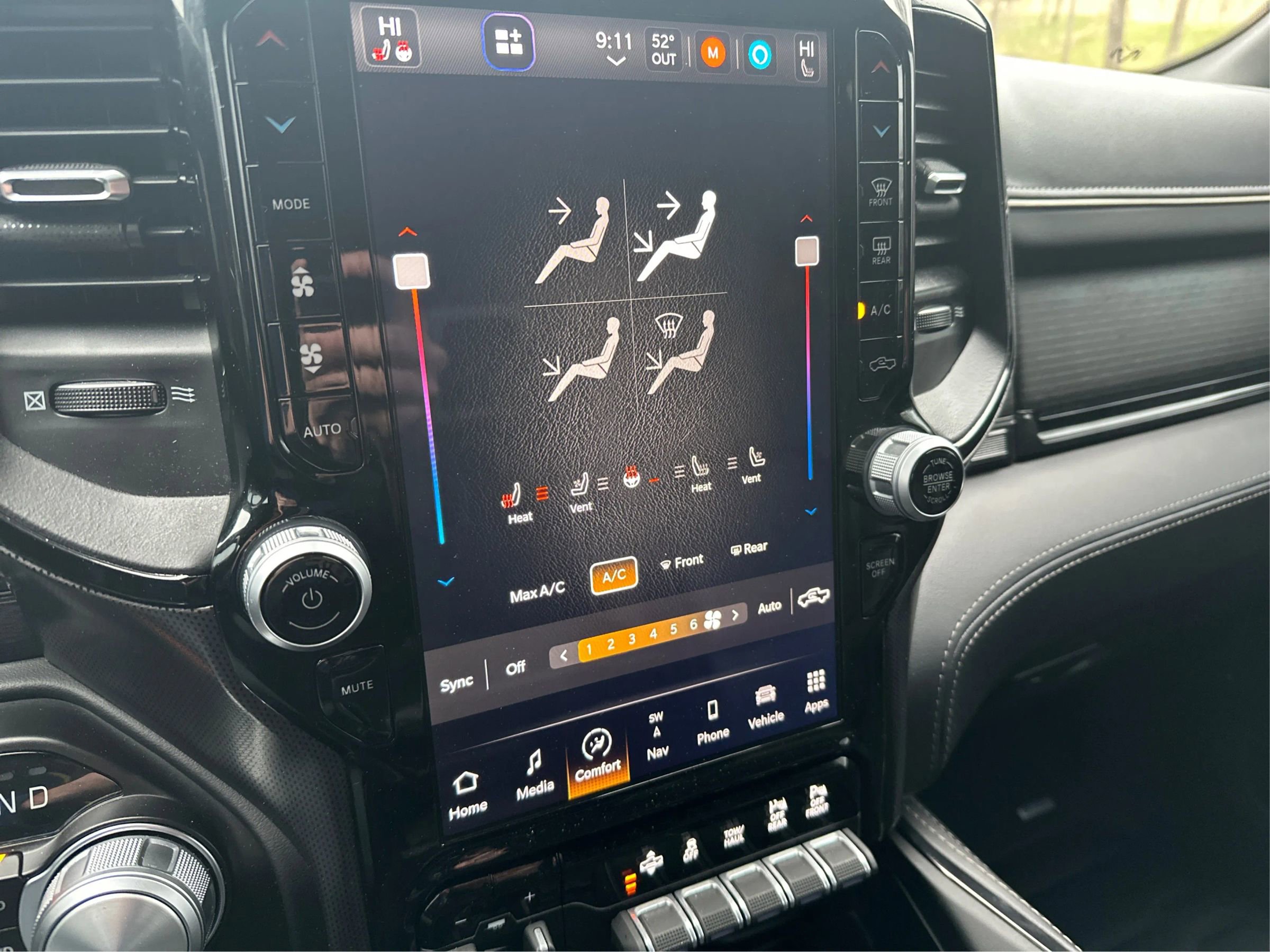 Used 2023 RAM 1500 Limited AWD/4WD image 29