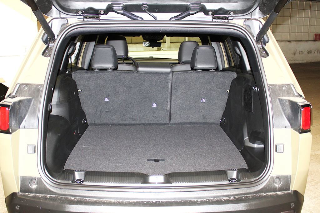 New 2026 Jeep Cherokee Overland w/ Advanced Pro Tech Group image 42