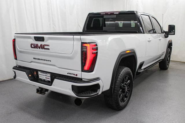 Used 2024 GMC Sierra 2500 AT4 w/ AT4 Preferred Package AWD/4WD image 9