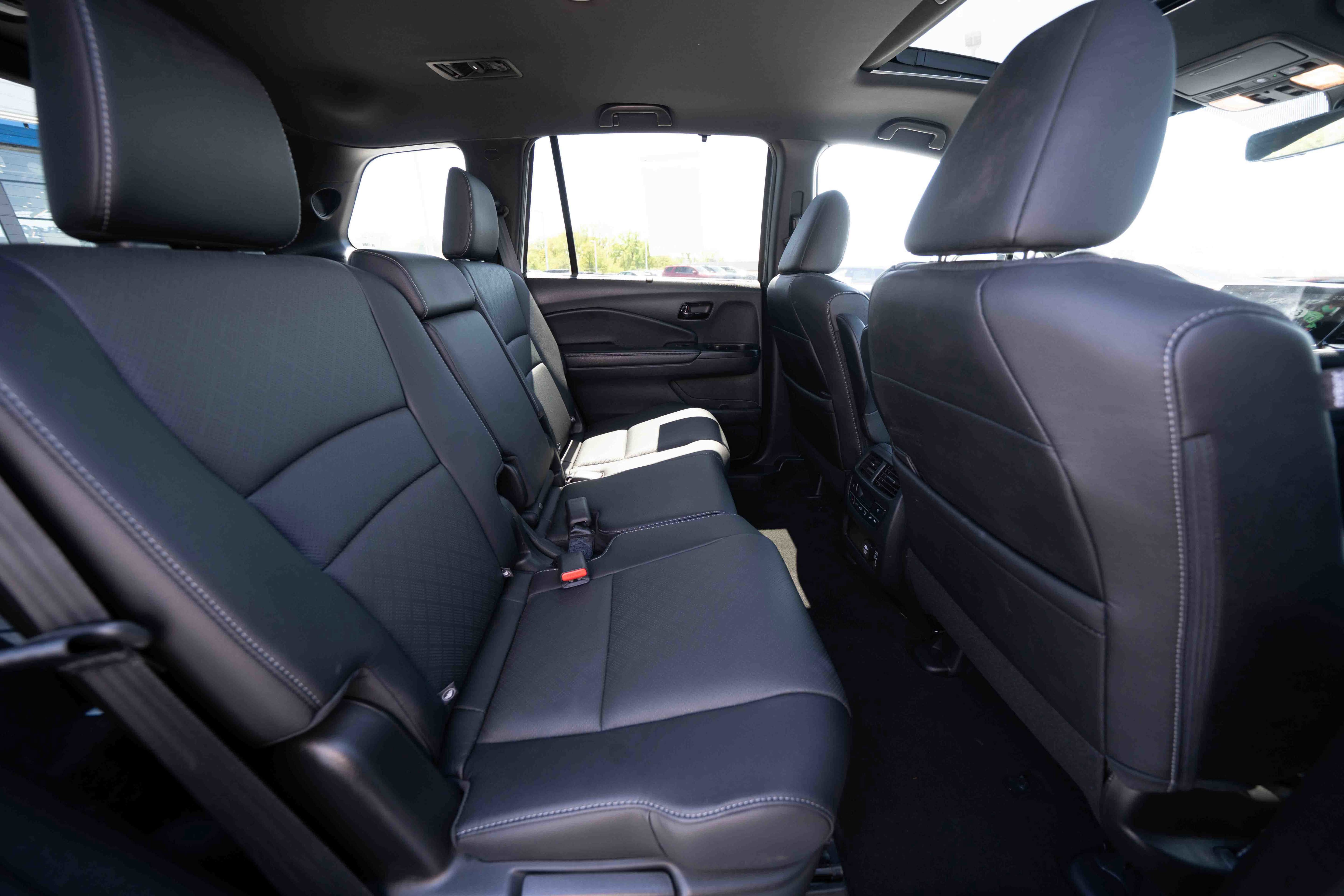 Used 2022 Honda Passport Elite image 25