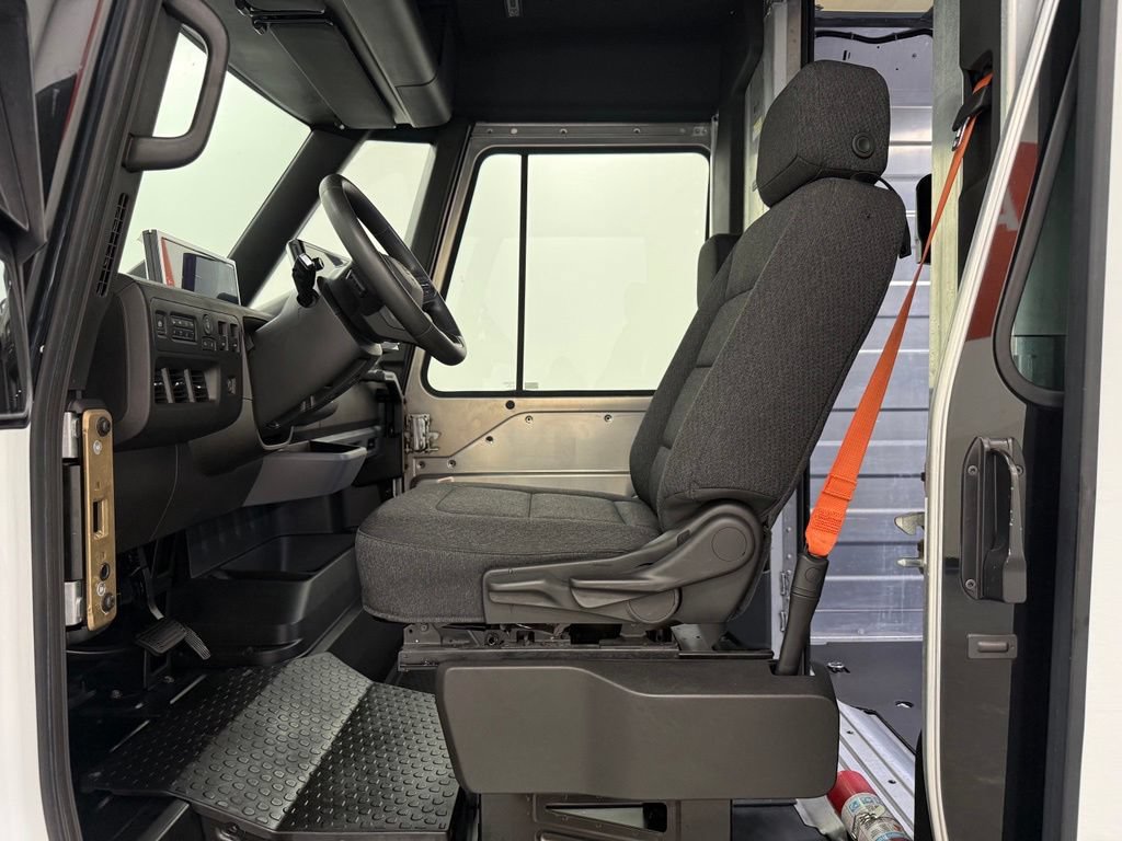 Used 2024 Chevrolet Brightdrop 600 w/ Commercial Equipment Package AWD/4WD image 11