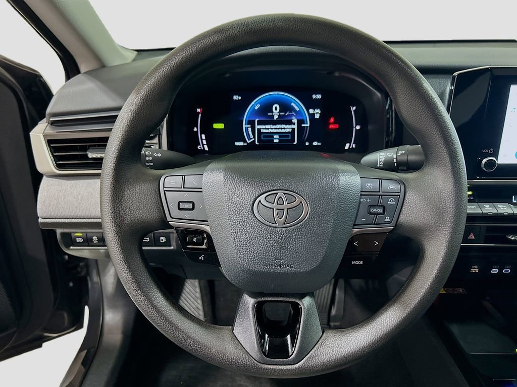 Used 2025 Toyota Camry LE w/ Convenience Package FWD image 9