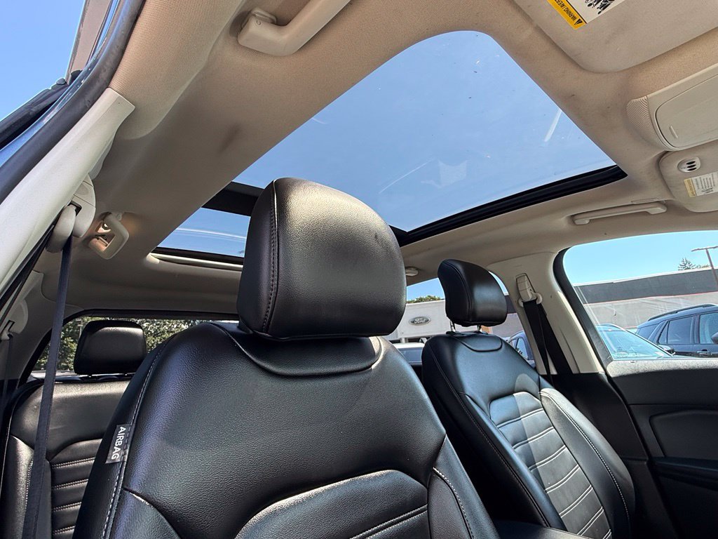 Used 2019 Ford Edge SEL w/ Equipment Group 201A AWD/4WD image 33