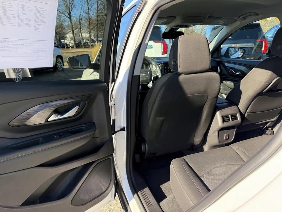 Certified 2024 GMC Terrain SLE image 10