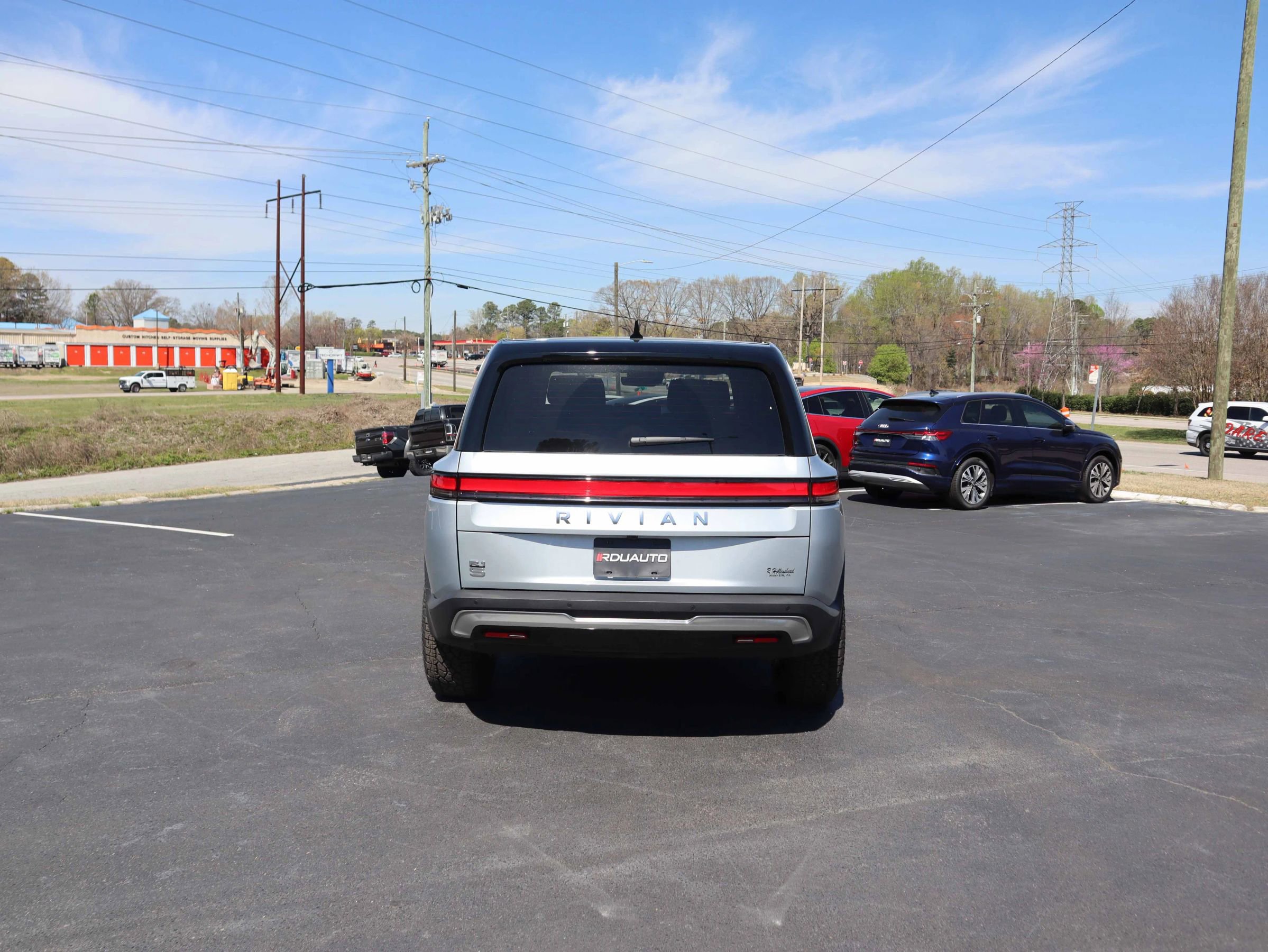 Used 2026 Rivian R1S Adventure image 10