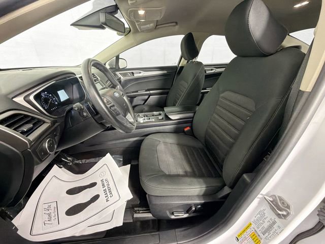 Used 2020 Ford Fusion SE AWD/4WD image 21