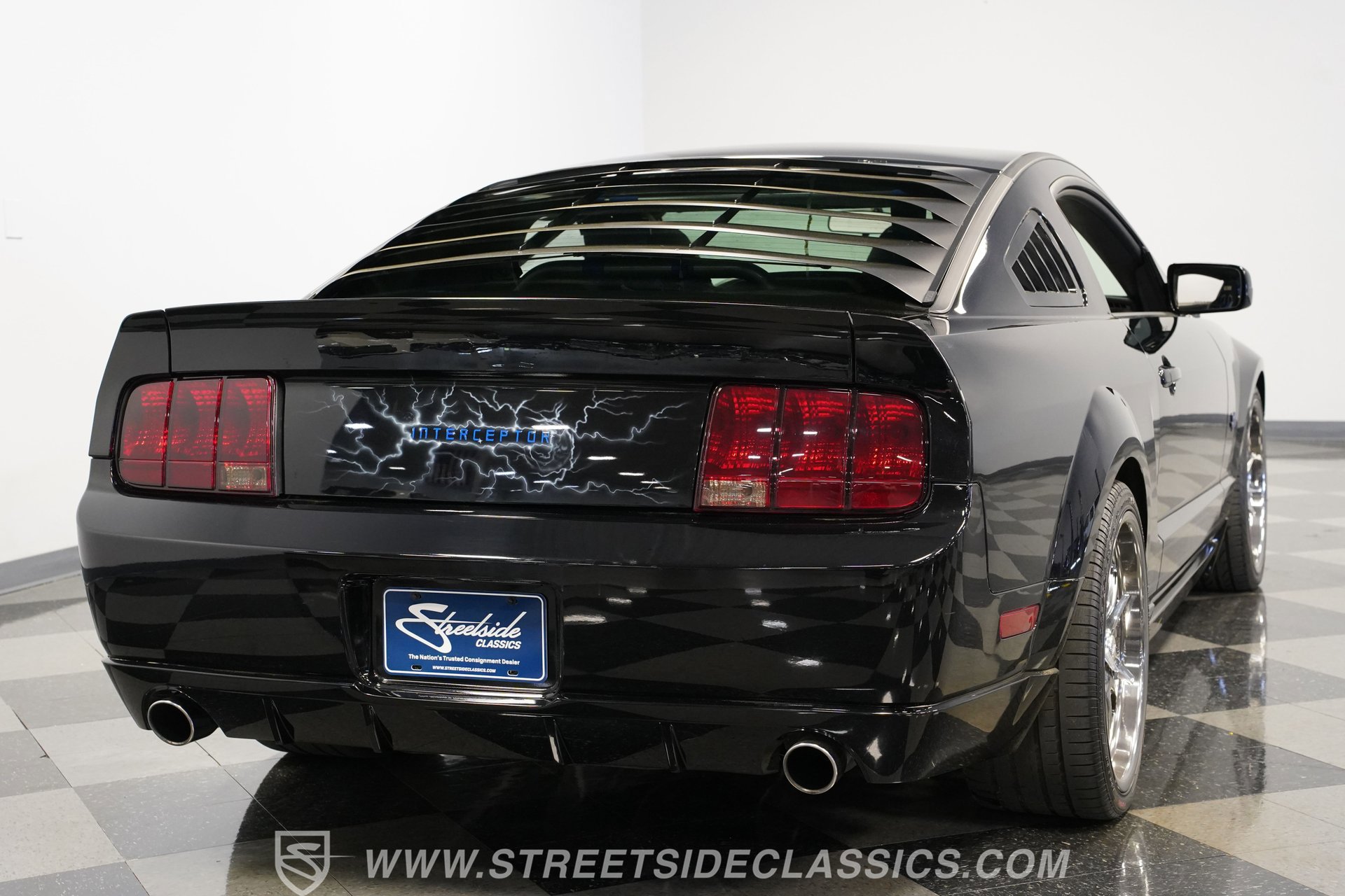 Used 2005 Ford Mustang GT RWD image 12