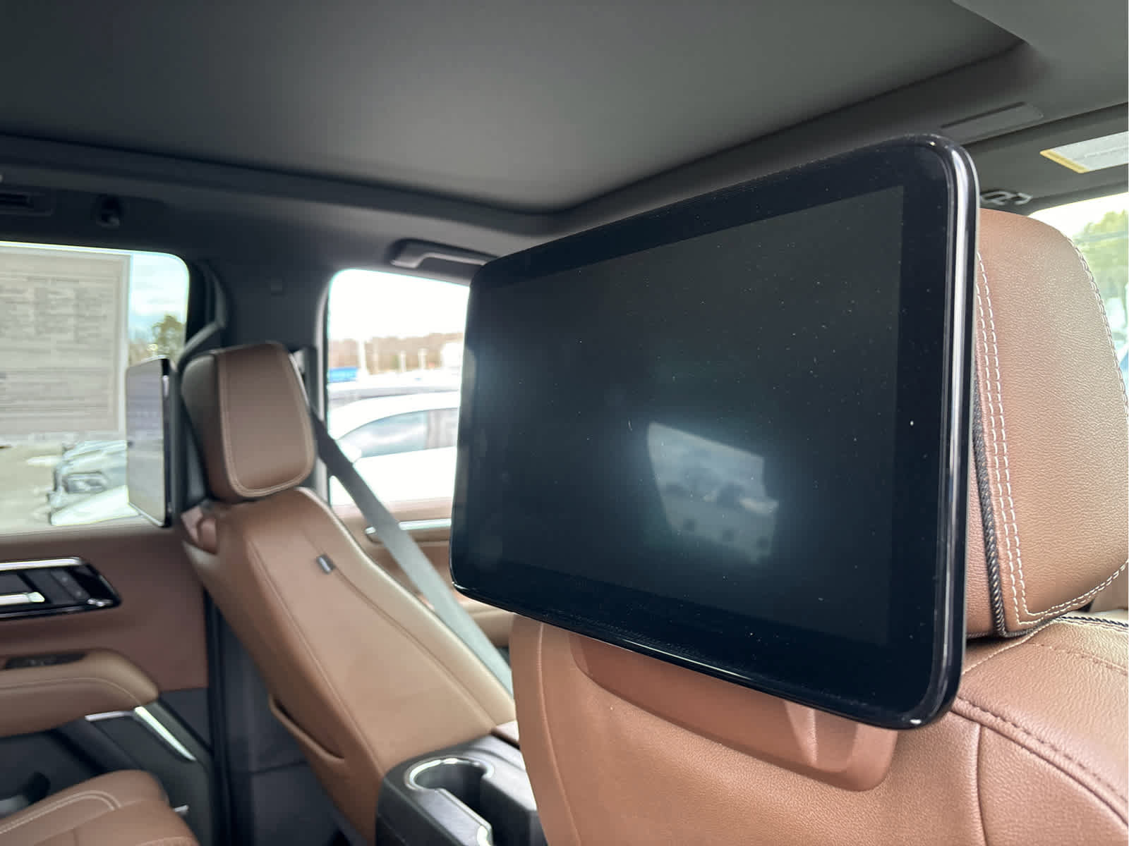 Certified 2025 Chevrolet Tahoe High Country image 36