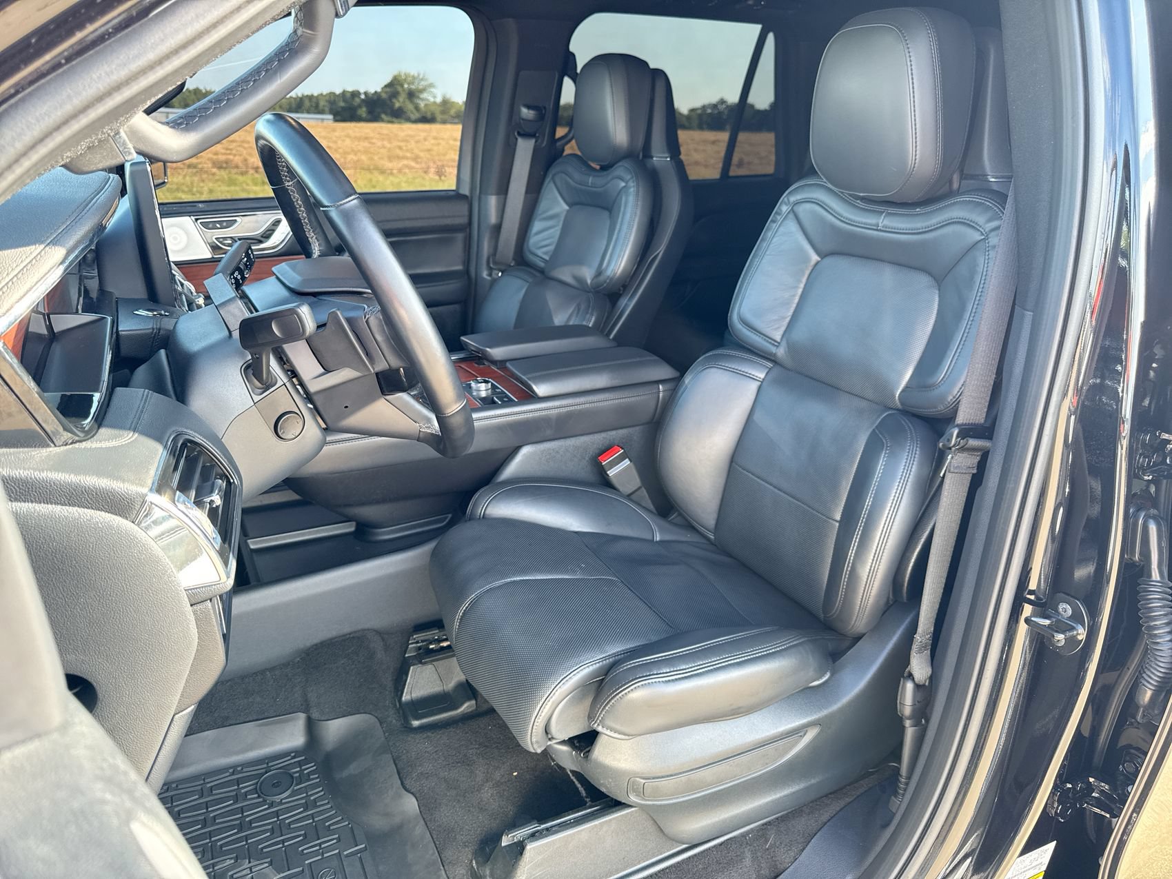 Used 2024 Lincoln Navigator L Reserve w/ Equipment Group 201A AWD/4WD image 11