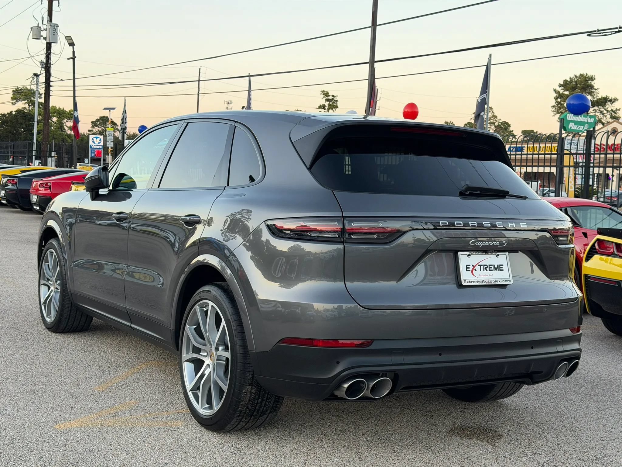 Used 2019 Porsche Cayenne S AWD/4WD image 8