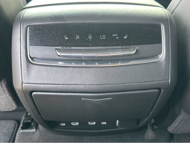 Used 2021 Cadillac Escalade ESV Premium Luxury Platinum AWD/4WD image 7