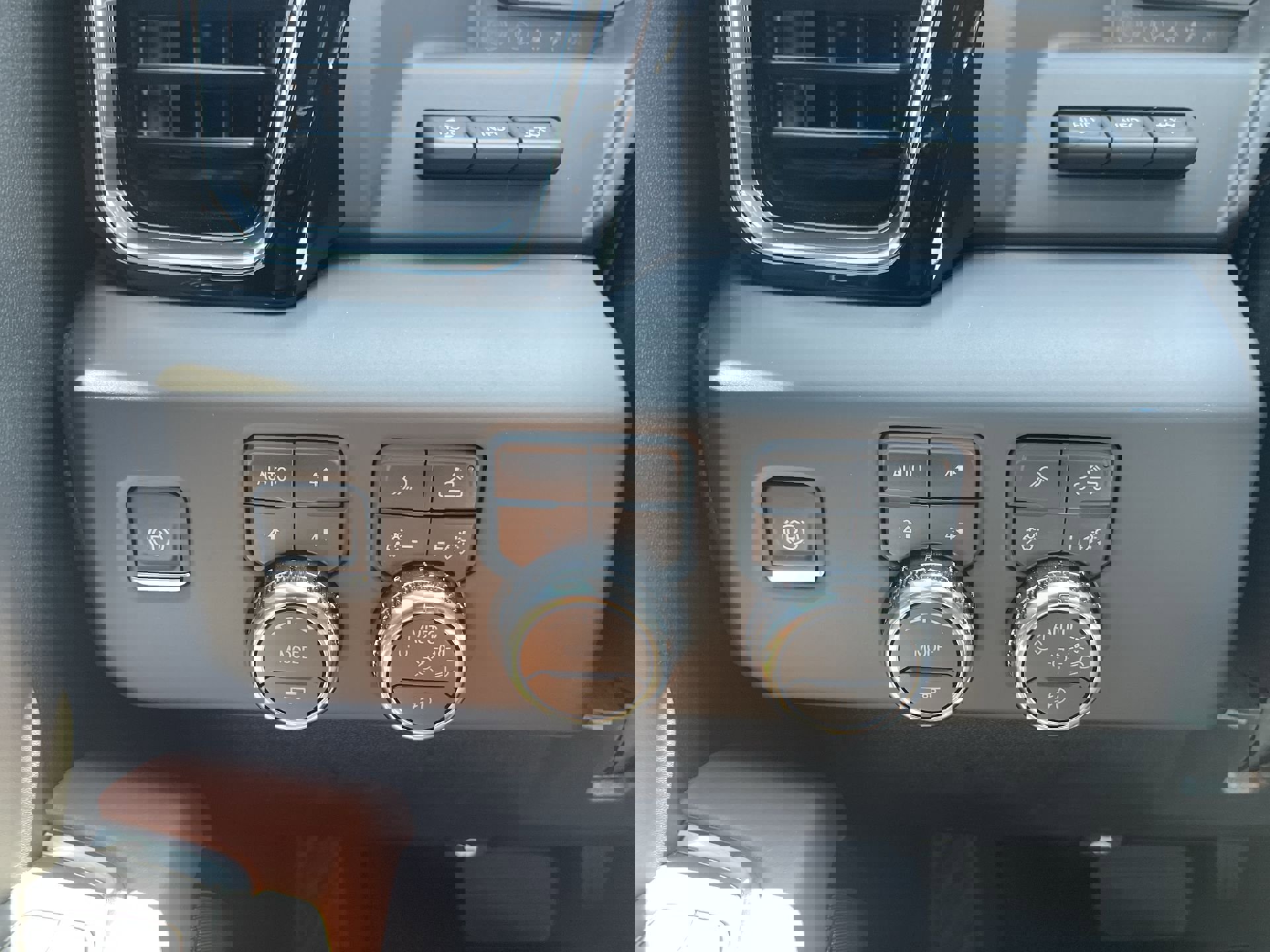 New 2025 GMC Sierra 3500 Denali Ultimate image 54