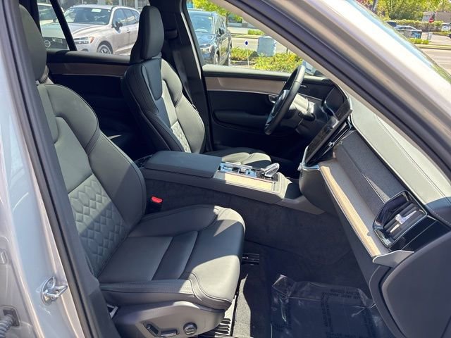 Used 2025 Volvo XC90 B6 Plus AWD/4WD image 17