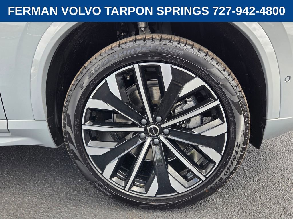 New 2026 Volvo XC90 B6 Plus w/ Protection Package Premier image 11