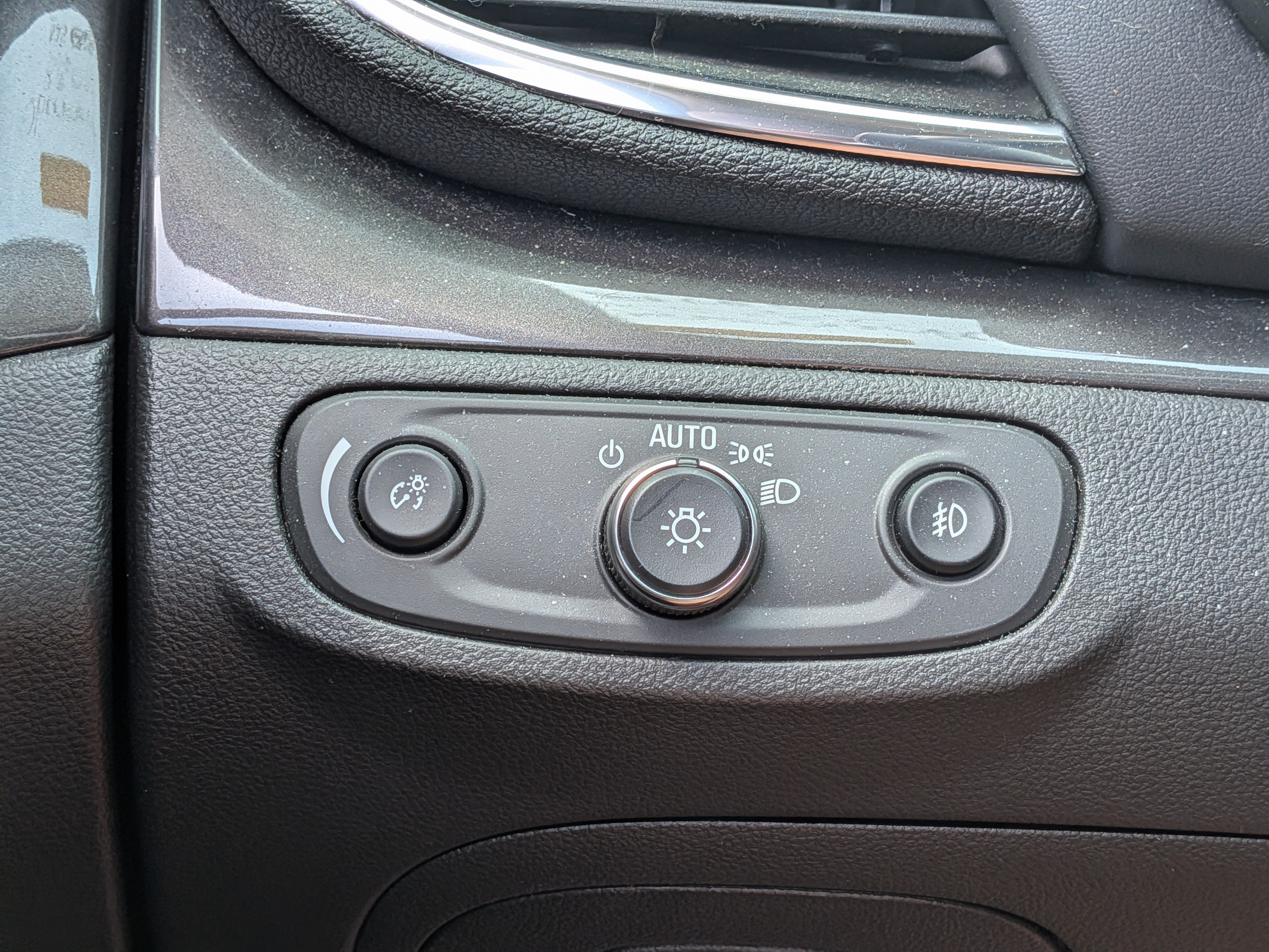 Used 2018 Buick Encore Sport Touring w/ Safety Package FWD image 22